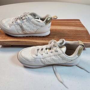 Michael Kors Girls Monique Logo Sneakers in Ivory and Gold